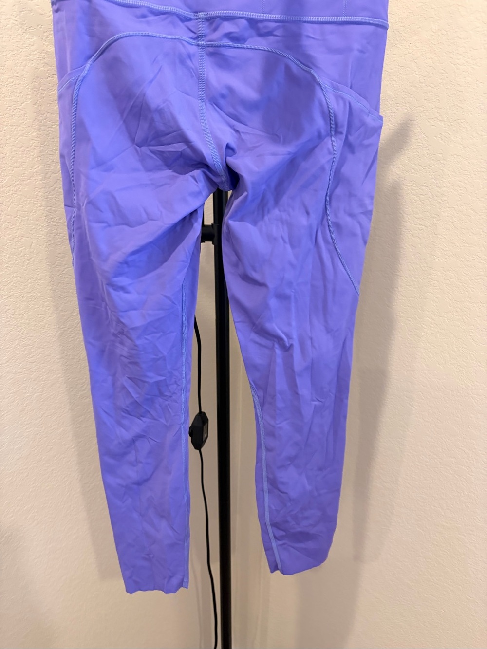 lululemon athletica Lavender High-Waist Performance Leggings with Side Pockets - Picture 4 of 5